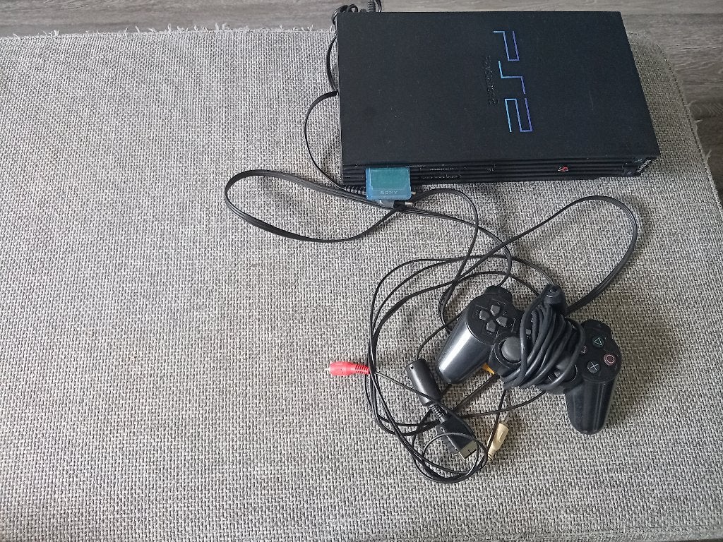 Te koop:Playstation 2, Spelcomputers en Games, Spelcomputers | Sony PlayStation 2, Ophalen, Met games, Zo goed als nieuw, Met 1 controller