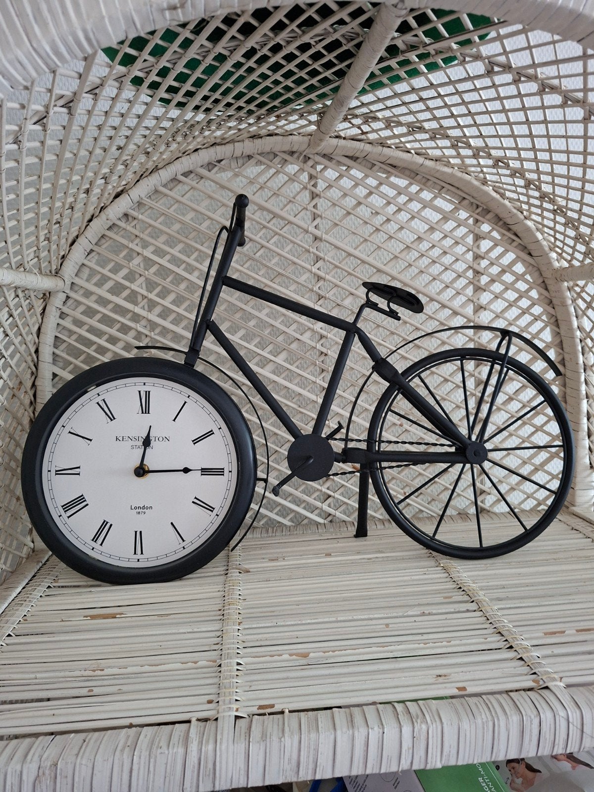 Unieke fietsklok van metaal - Kensington Station, Vintage, Analoog, Werkt op batterijen, Ophalen of Verzenden