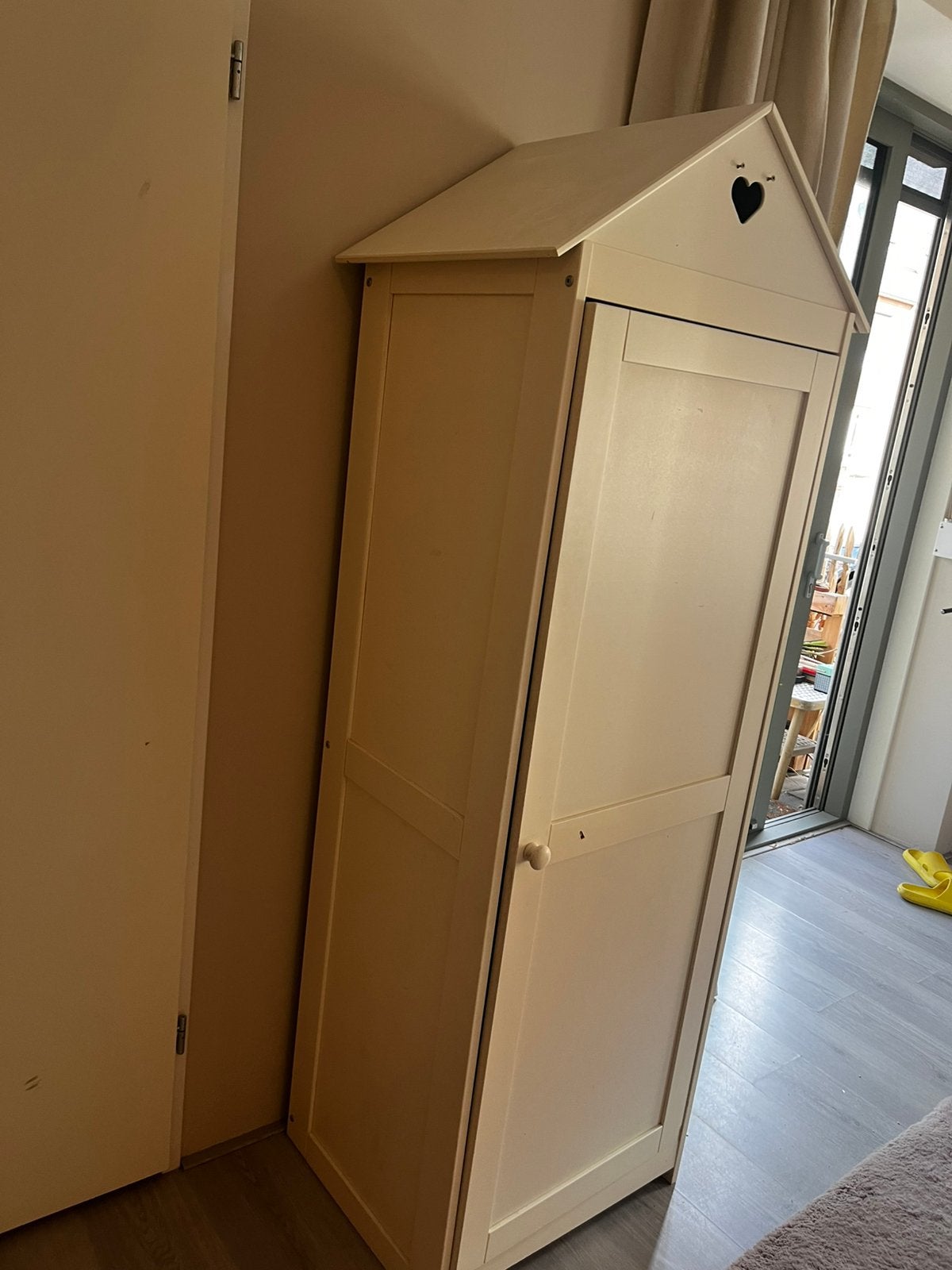 Kledingkast kinderkamer, Ophalen, Zo goed als nieuw