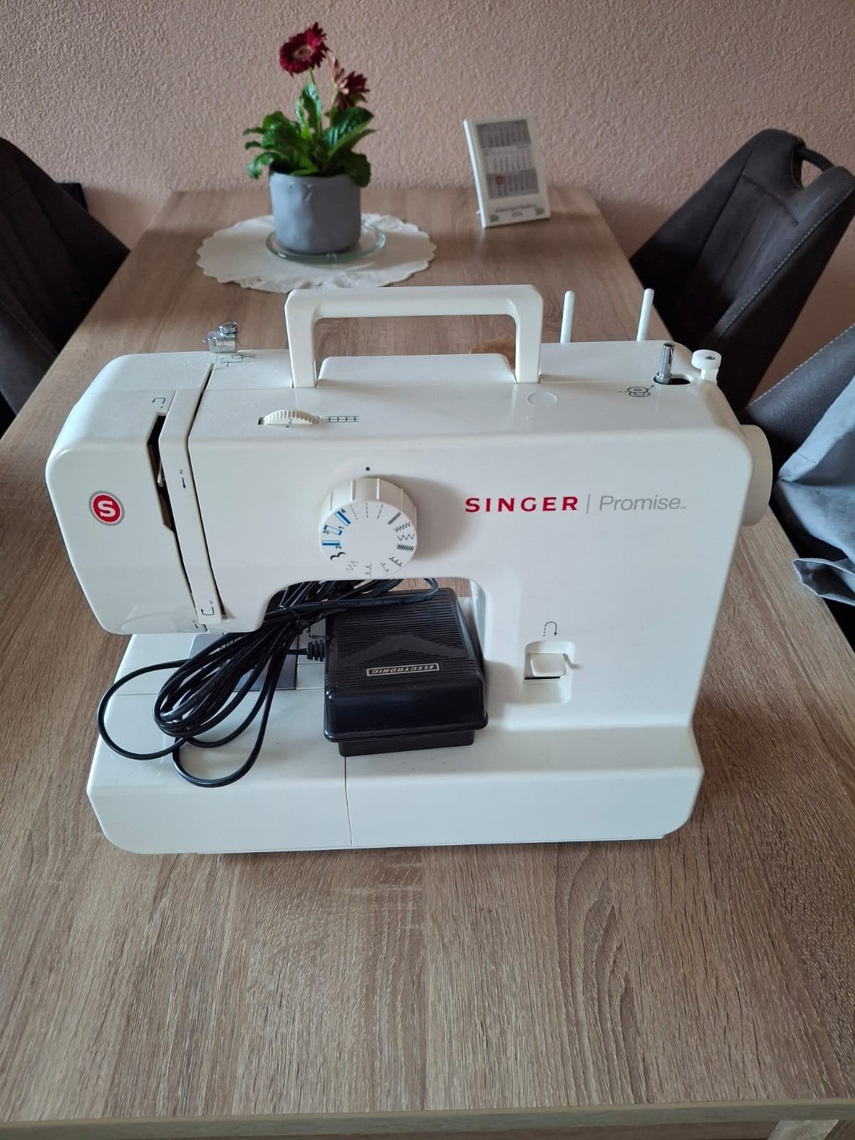 Singer naaimachine, Ophalen, Zo goed als nieuw, Lockmachine, Overige merken