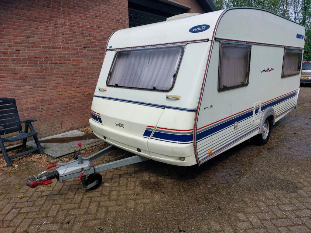 Tk wilk Stern 450 .van bj 3003, Caravans en Kamperen, Caravans, Vast bed, Rondzit, Bedrijf, Radio