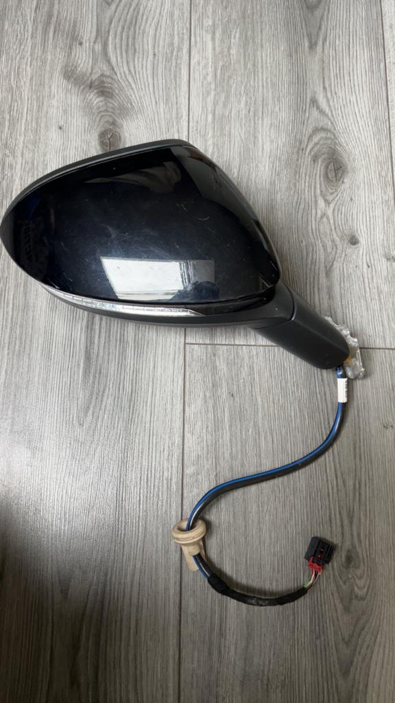 VW Golf 8 Spiegel Rechts - Verwarmbaar, Zonder Stelmotor, Ophalen of Verzenden, Gebruikt, Volkswagen