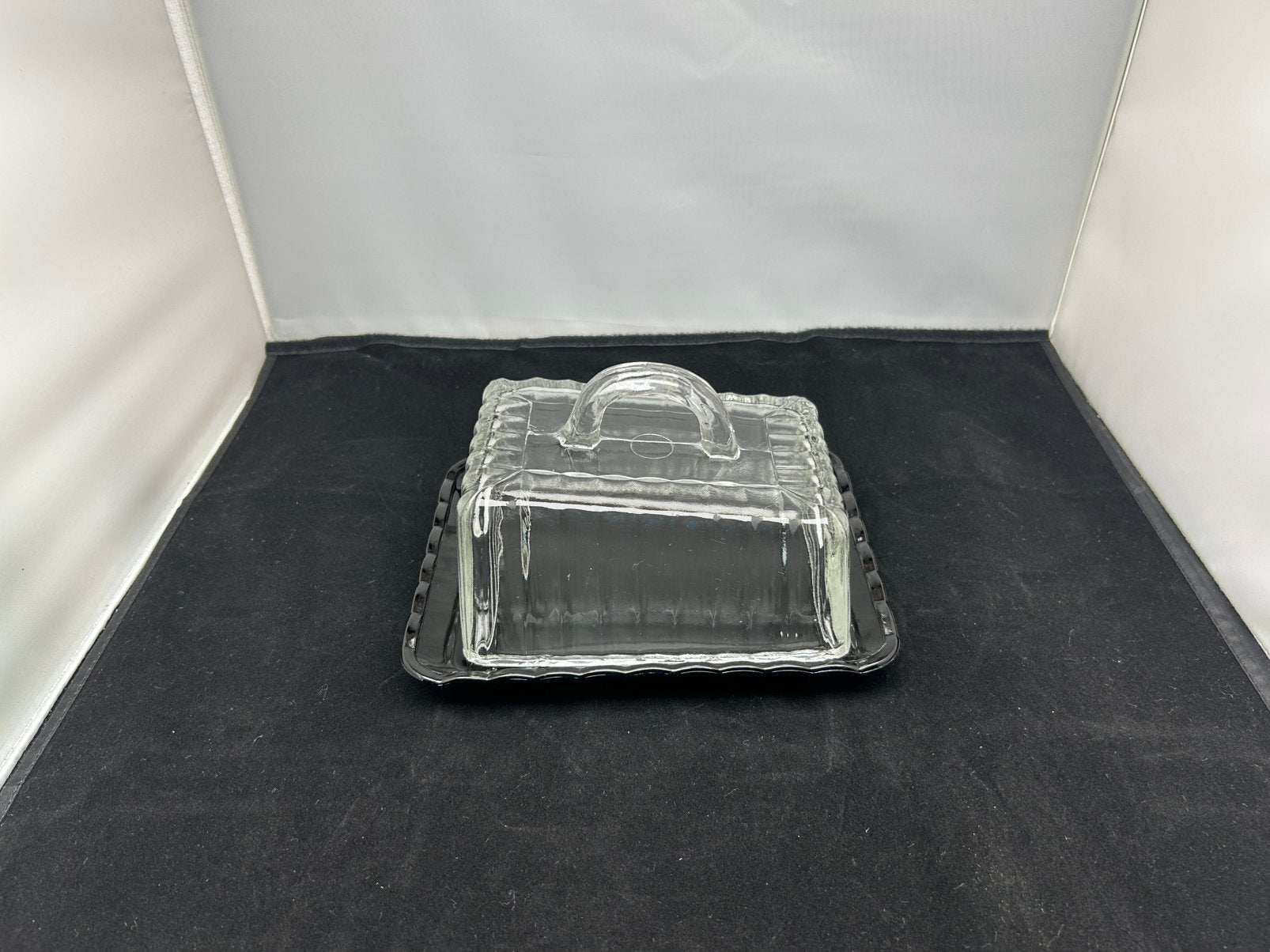 Art Deco Zwart Glas Botervloot/kaasstolp, Ophalen, Zo goed als nieuw, Glas, Vintage