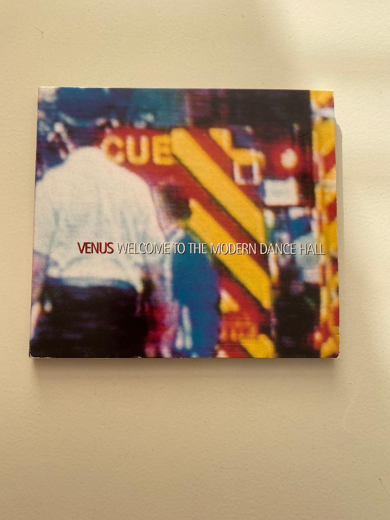 Venus - Welcome to the modern dance hall, Cd's en Dvd's, Cd's | Pop, Zo goed als nieuw, Ophalen of Verzenden