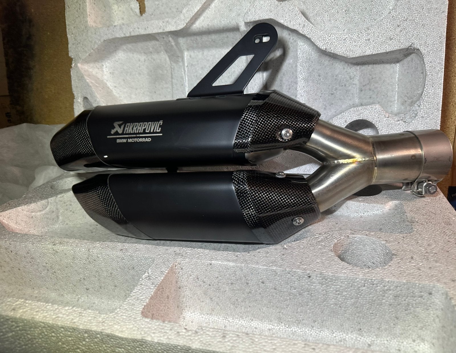 Akrapovic BMW  Nieuw R1300 GS GSA R1300 R, Motoren, Ophalen, Nieuw