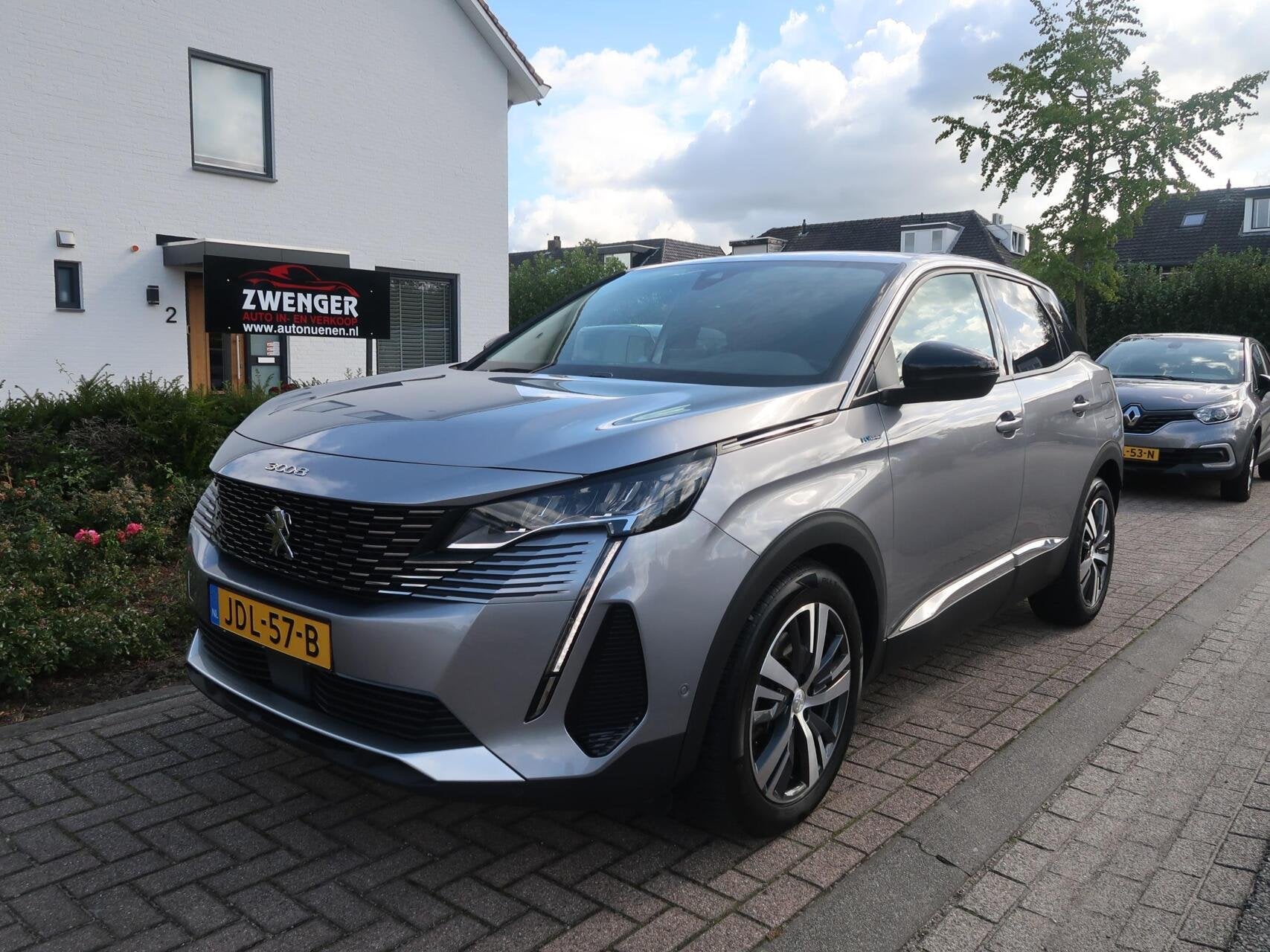 Peugeot 3008 1.6 HYbrid 360CAMERA|DODEHOEK|NAVIGATIE|CARPLAY, Parkeersensor, Leder en Stof, Plug-in hybride, Bedrijf