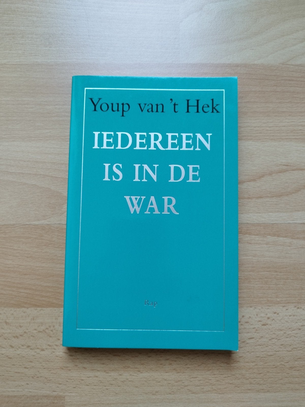 Youp van 't Hek - iedereen is in de war, Boeken, Humor, Ophalen of Verzenden, Zo goed als nieuw, Cabaret