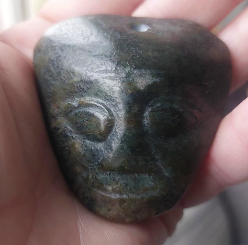 Chinese Jade Amulet, Verzenden