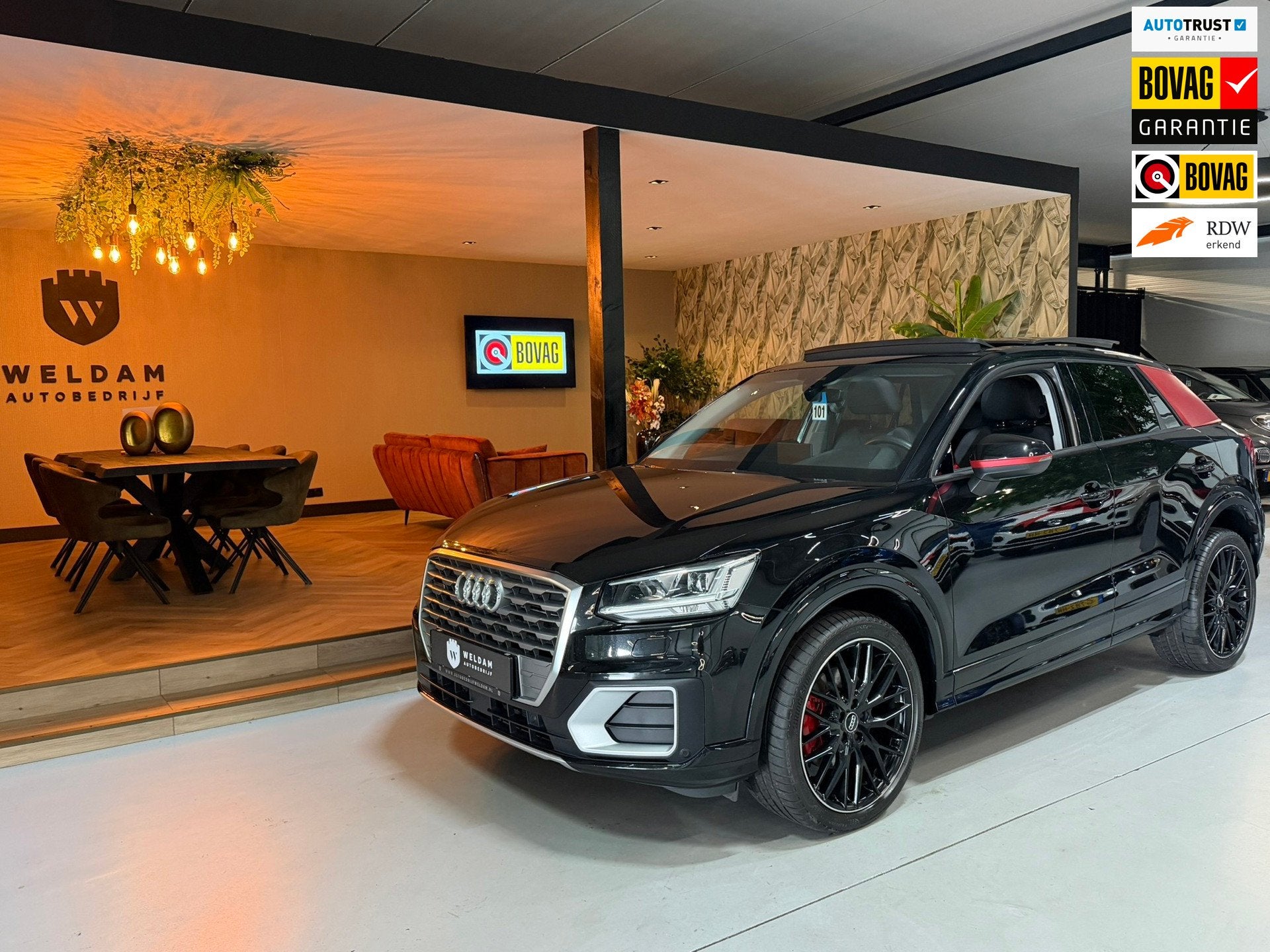 Audi Q2 2.0 TFSI Quattro Sport|Black on Black|Carplay|Groot, Automaat, Dealer onderhouden, Stof, Gebruikt