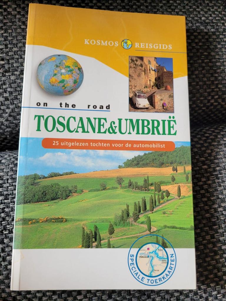 Toscane & Umbrie kosmos reisgids, Ophalen of Verzenden, Europa, Reisgids of -boek, Overige merken