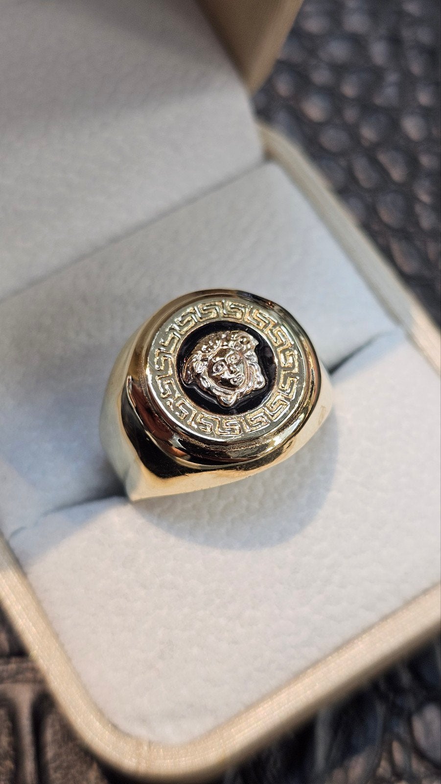 Prachtige Medusa Versace 14k gouden ring, 19 tot 20, Heer, Nieuw, Ophalen of Verzenden