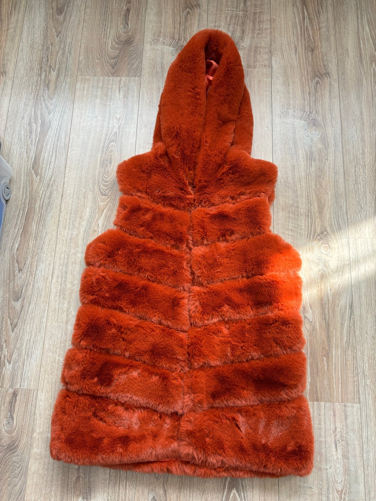 Lange oranje pluche bodywarmer maat M nieuw, Kleding | Dames, Ophalen of Verzenden, Nieuw, Maat 38/40 (M), Oranje