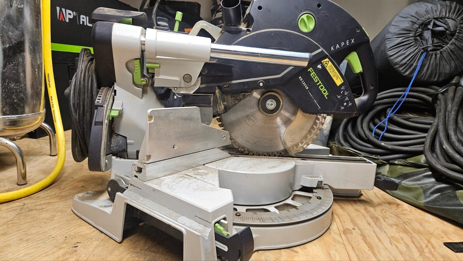 Festool KS 120 EB Kapex Afkortzaag - Zo goed als nieuw, 70 mm of meer, Ophalen of Verzenden, Zo goed als nieuw, Afkortzaag