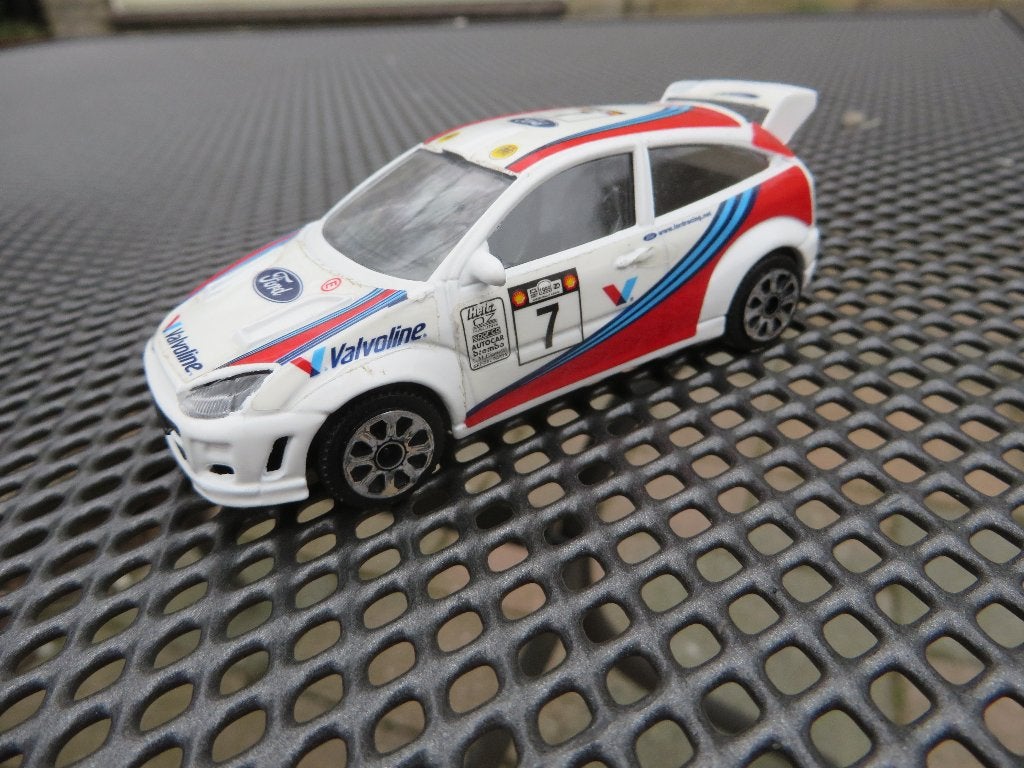 Burago Ford Focus No 7 Valvoline, Ophalen of Verzenden, Zo goed als nieuw, Auto, Overige merken