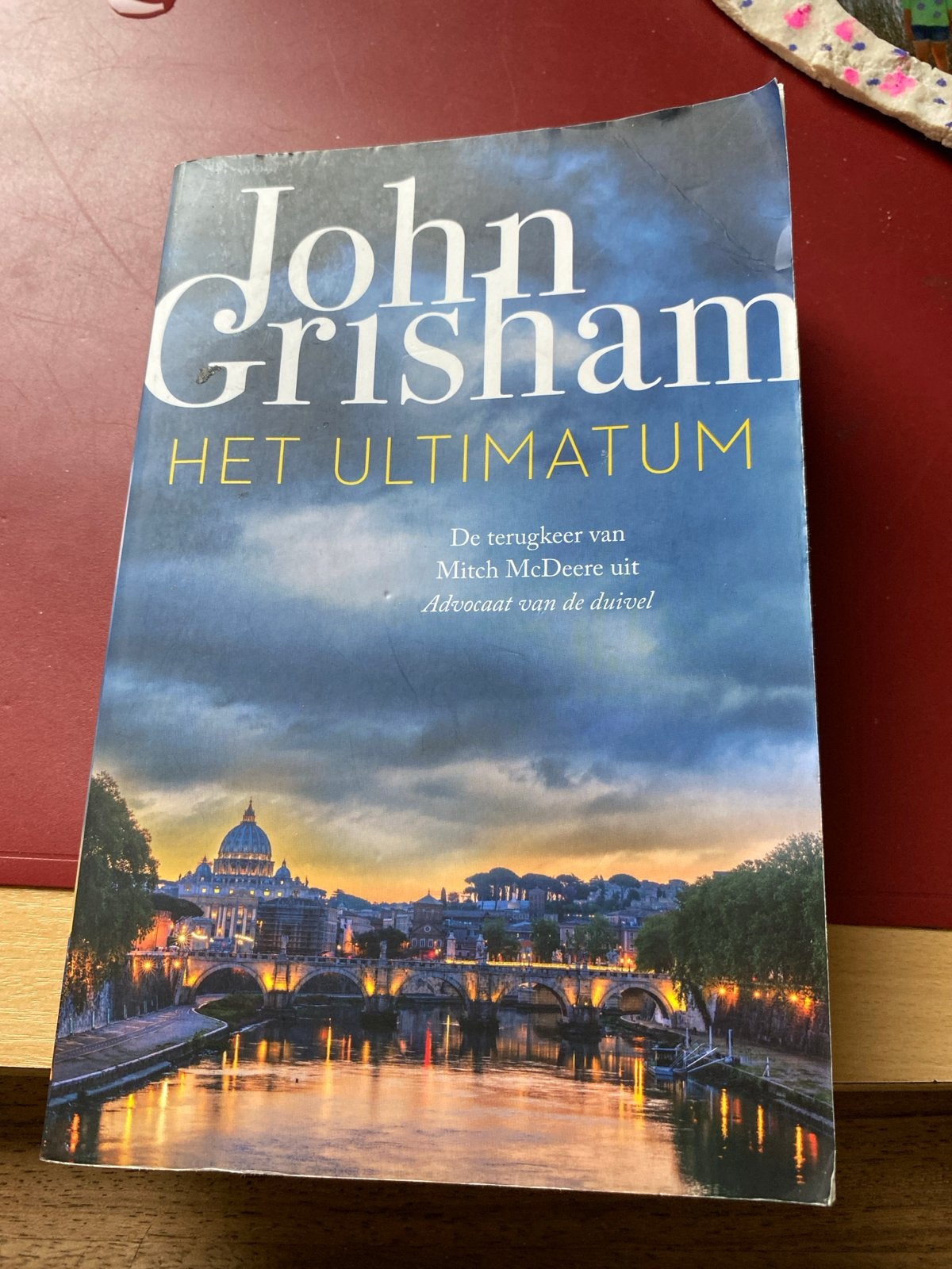 John Grisham - Het Ultimatum (Paperback), Ophalen of Verzenden, Gelezen, Nederland