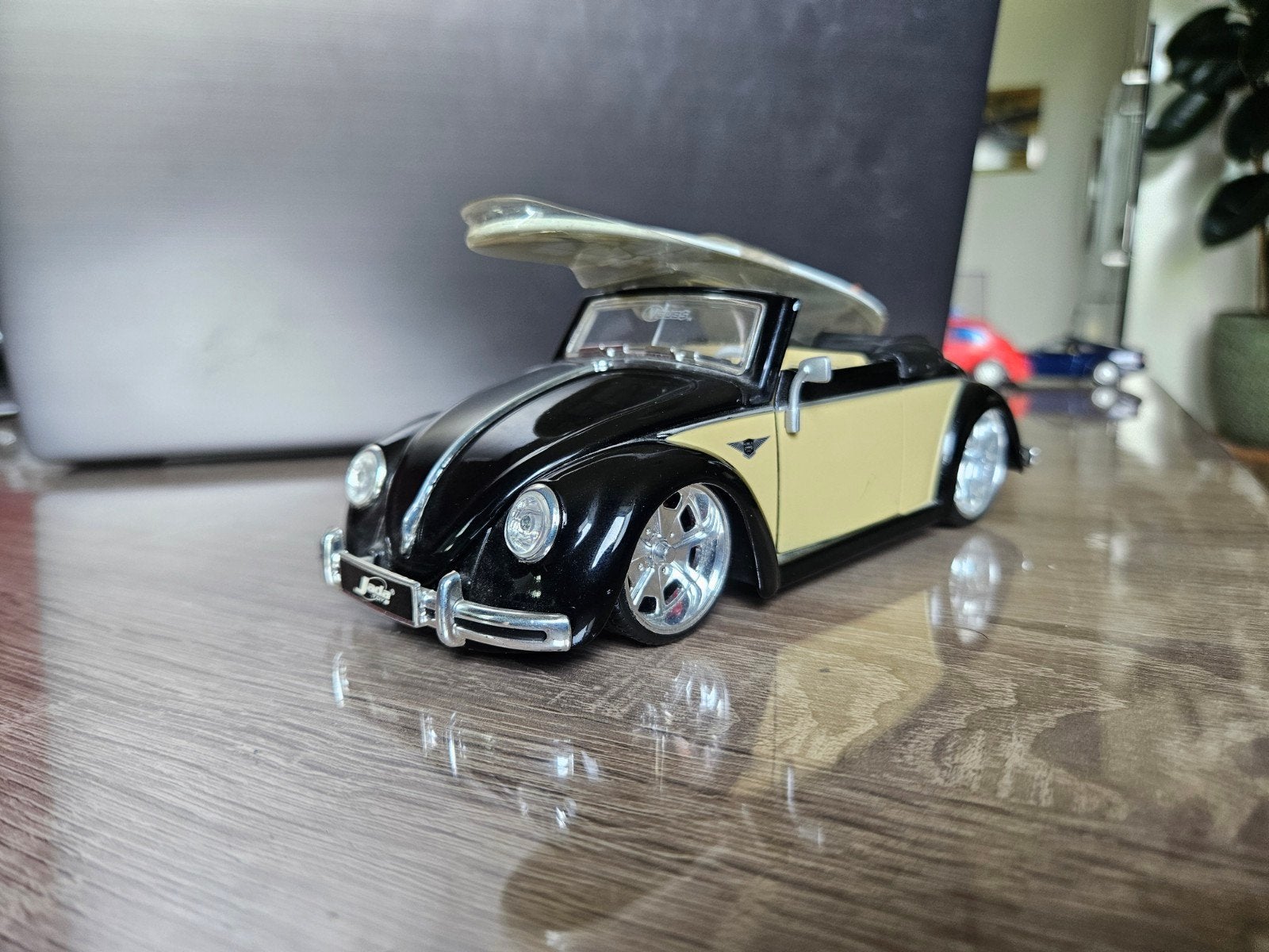 Volkswagen Beetle Cabrio 1:24, Ophalen of Verzenden, Bburago