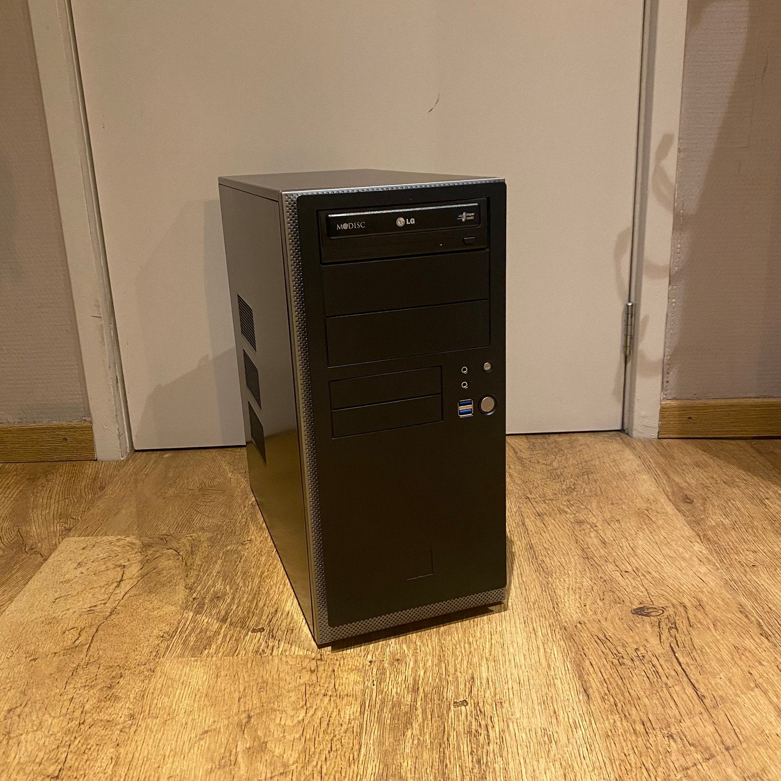 Antec NSK4482B ATX Mid Tower Case, Computers en Software, Computerbehuizingen, Ophalen of Verzenden, Gebruikt