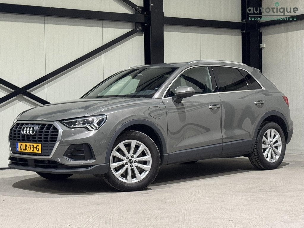 Audi Q3 45 TFSI e S-Line | sportzetels | ambiance verlichtin, Auto's, Audi, Gebruikt, Met garantie (alle), Hybride Elektrisch/Benzine