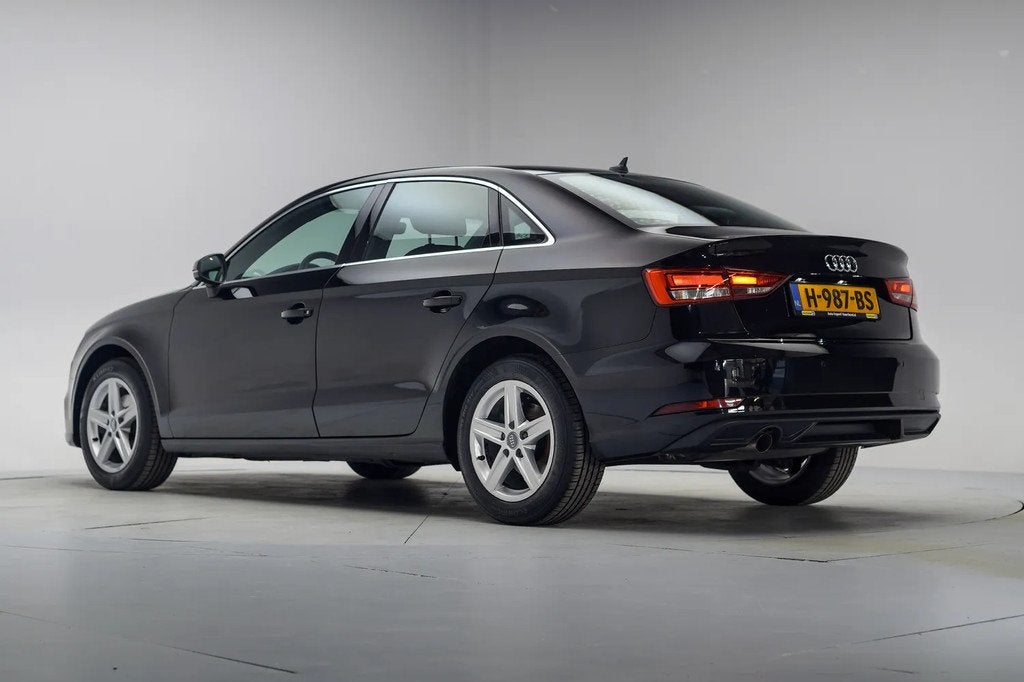 Audi A3 LIMOUSINE 30 TFSI Pro Line [ Navi Cruise Stoelverwar, 21 km/l, Gebruikt, 116 pk, Zwart