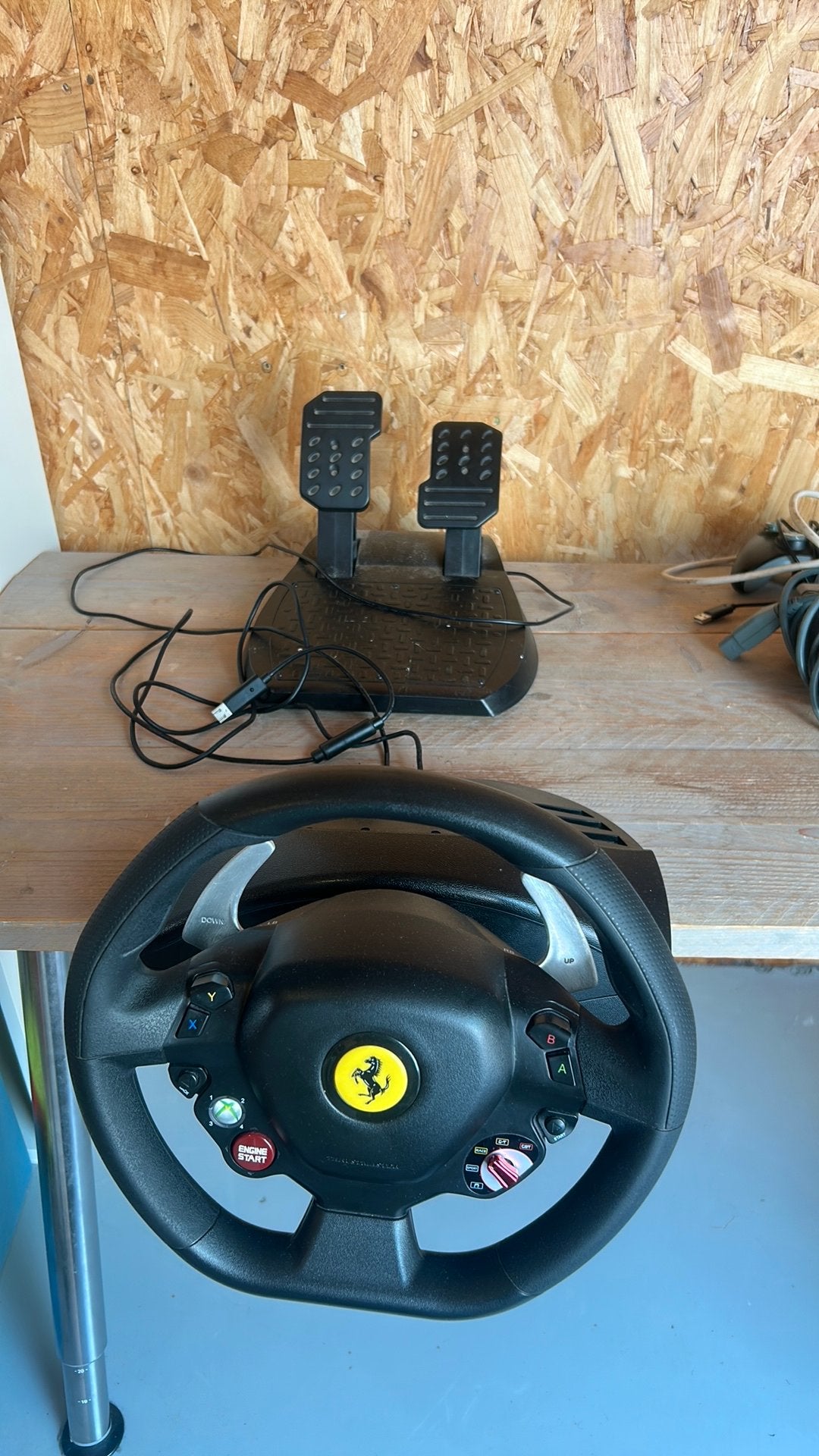 X box 360 met stuur en 1 controller, Met games, Ophalen of Verzenden, Zo goed als nieuw, Met 1 controller