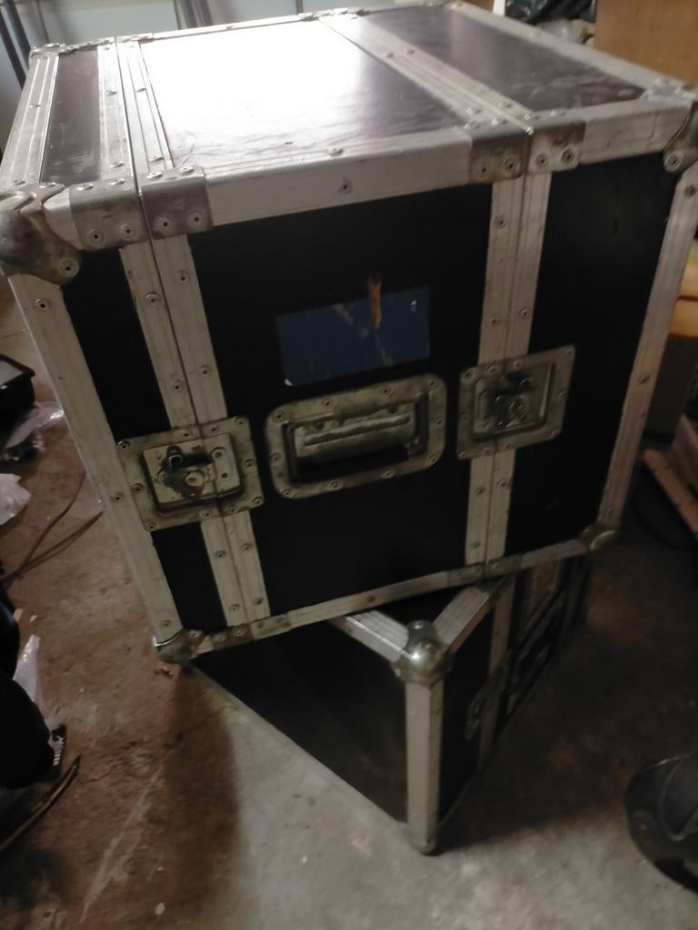 2 dubbele flightcases zonder 19 inch rack, Ophalen of Verzenden, Gebruikt, Overige instrumenten, Flightcase