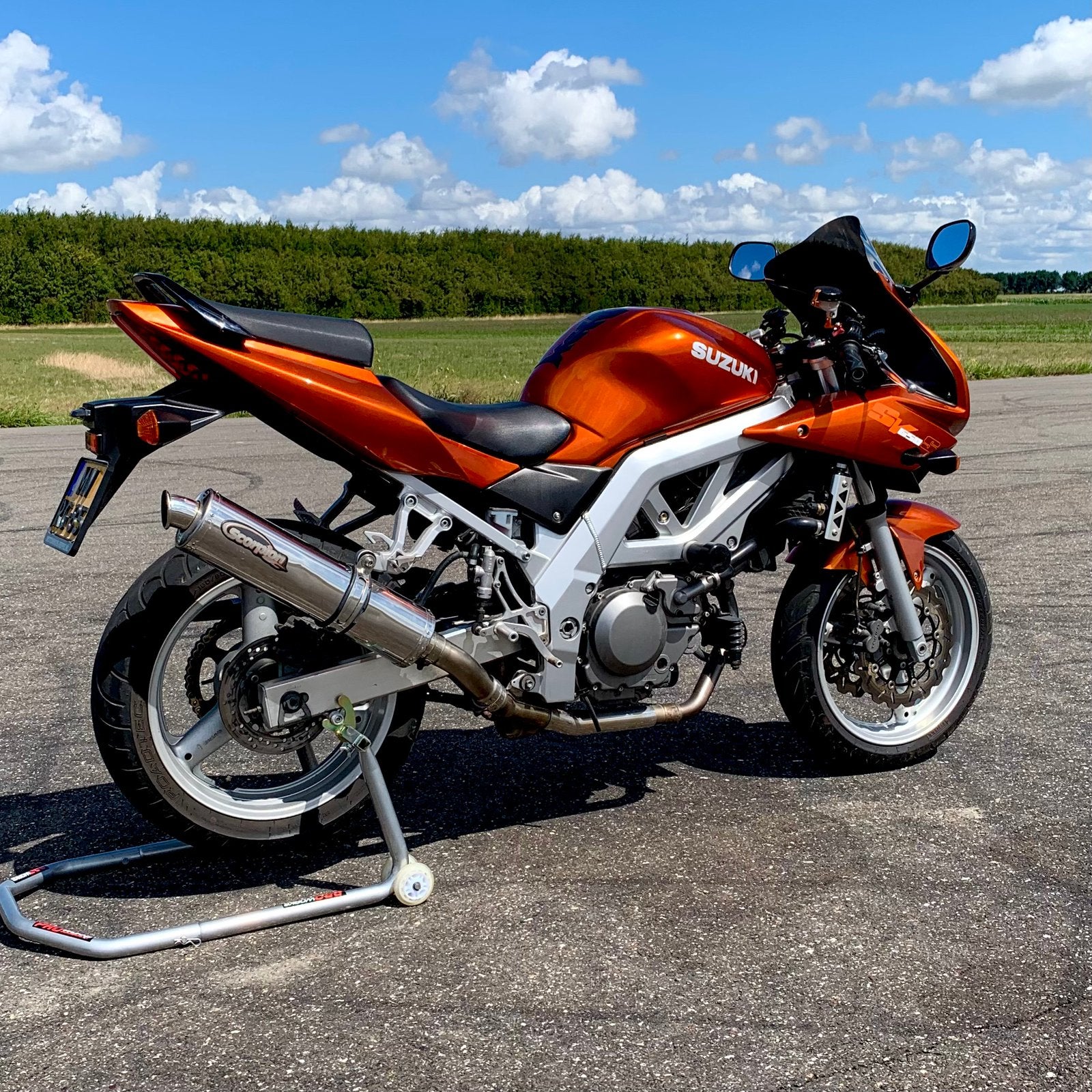 Suzuki SV650s oranje, Ophalen, Gebruikt