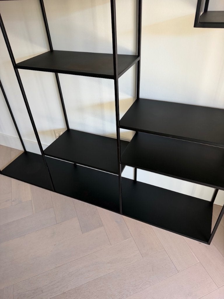 Foto 6 van Stalen zwarte vakkenkast, RAL9005, afm. 180x180x35cm