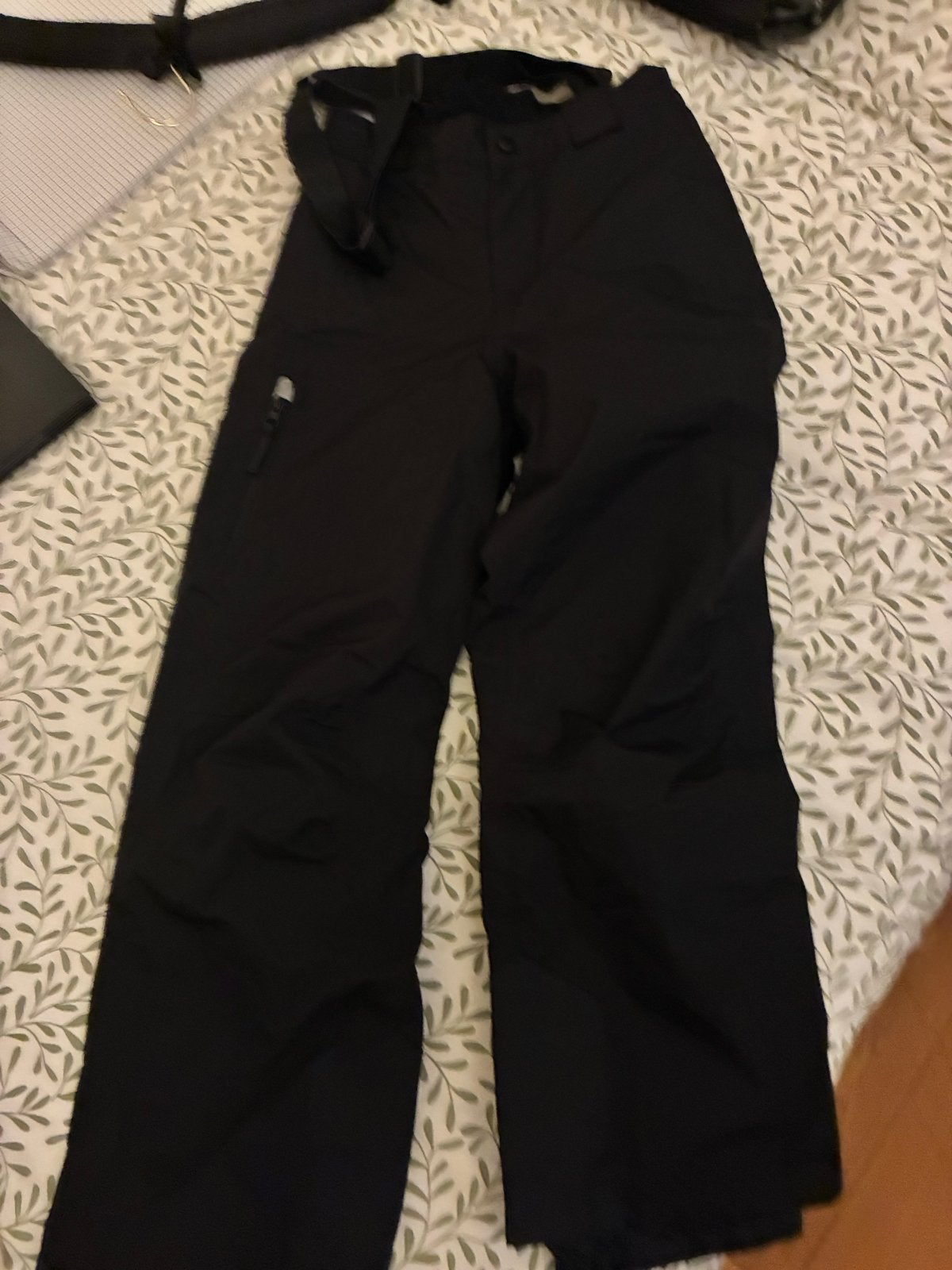 Zwarte skibroek voor kinderen - Slechts één keer gebruikt, Kleding | Dames, Wintersportkleding, Ophalen, Zo goed als nieuw, Broek