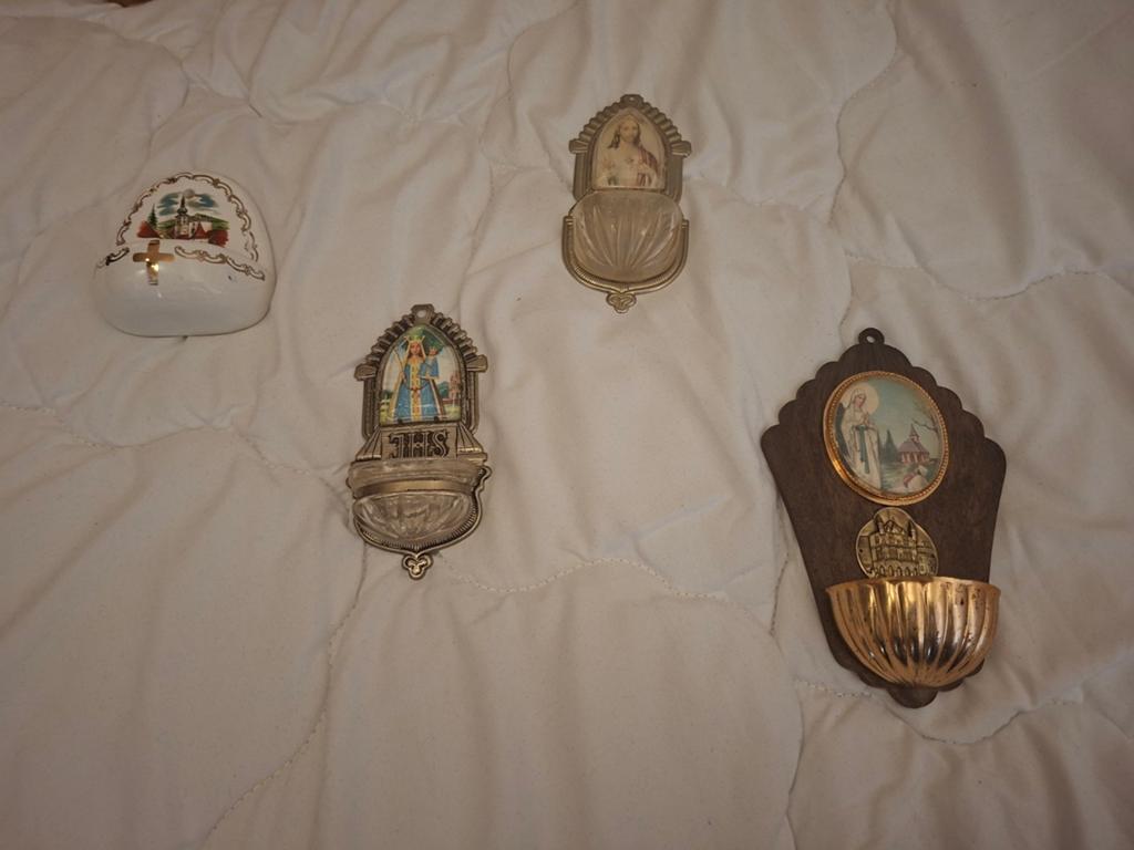 Wijwater bakjes, Verzamelen, Religie, Ophalen of Verzenden, Zo goed als nieuw