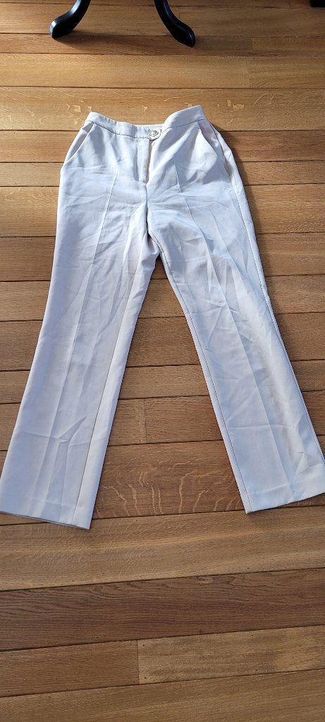 NIKKIE creme pantalon broek maat 40 M zgan, Maat 38/40 (M), Beige, Ophalen of Verzenden, Zo goed als nieuw