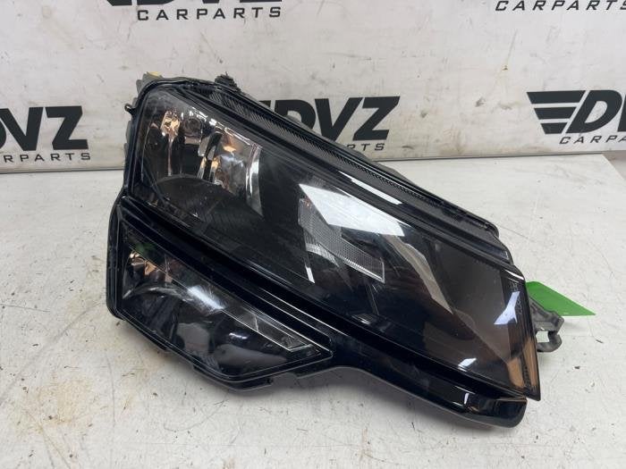 Koplamp rechts van een Skoda Karoq, Gebruikt, -, -, Ophalen of Verzenden