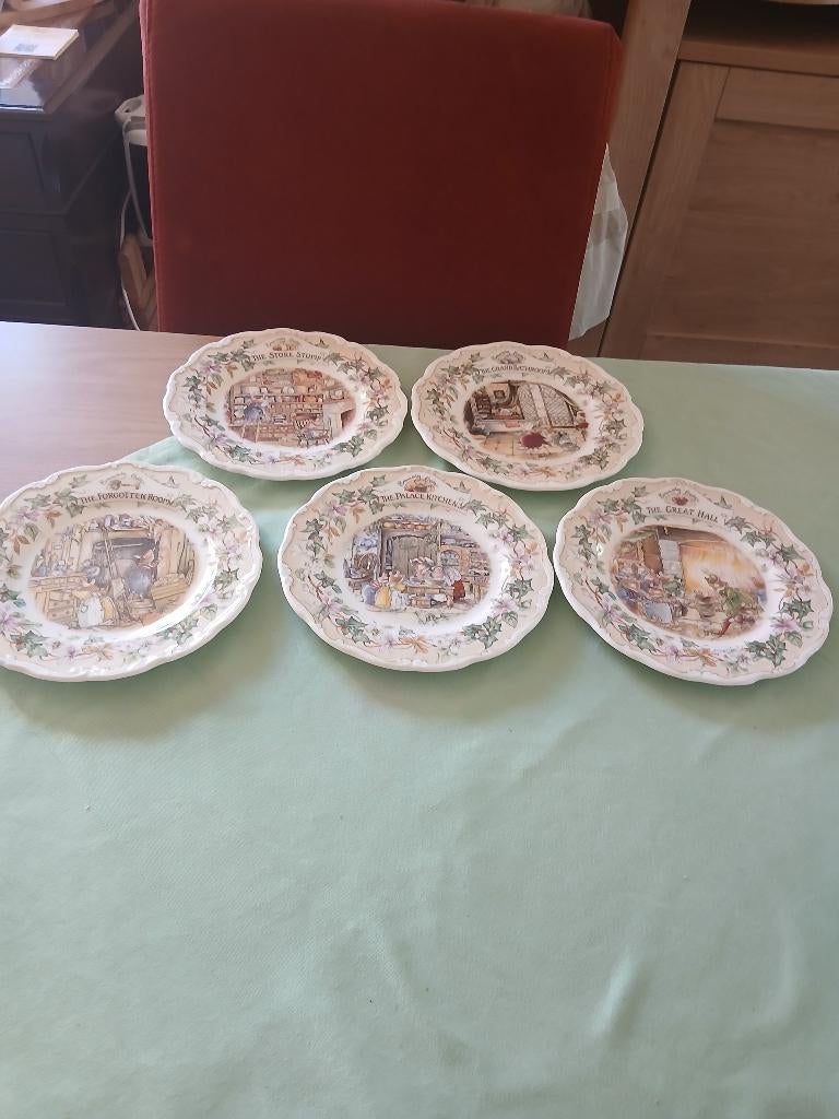 BRAMBLY HEDGE HEEL VEEL BORDEN, Ophalen of Verzenden, Nieuw, Porselein, Bord of Schaal