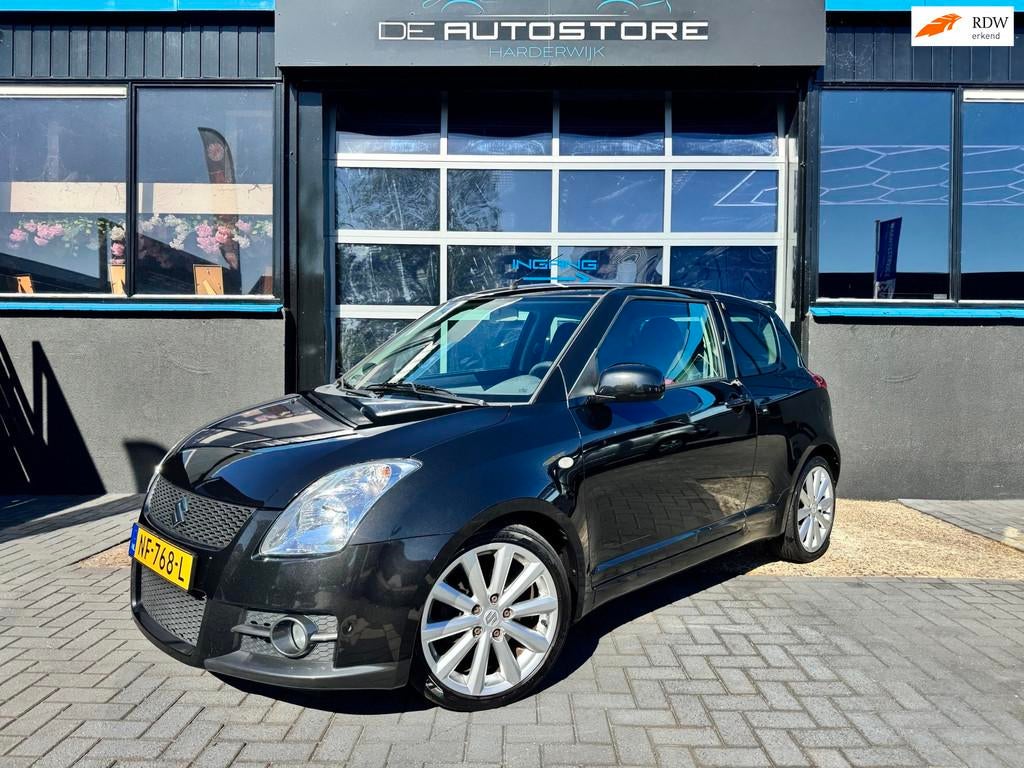 Suzuki Swift 1.6 Sport 125pk Airco 17Inch keyless Dealer Ond, Auto's, Suzuki, Voorwielaandrijving, 1005 kg, Zwart, 4 cilinders