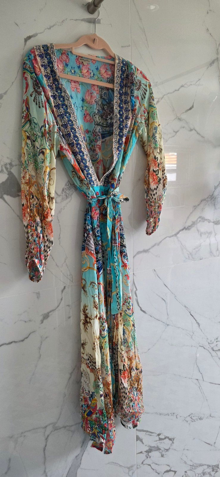 Prachtige kleurrijke jurk met bloemenprint en kralen valery, Kleding | Dames, Dries van Dain, Blauw, Ophalen of Verzenden, Zo goed als nieuw
