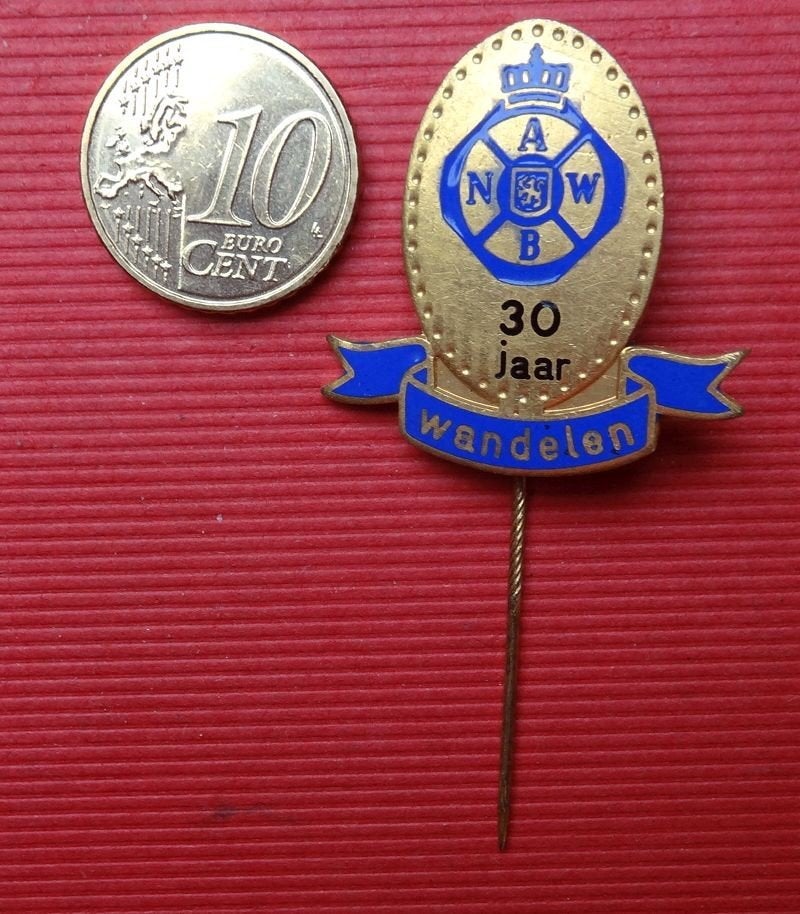 zeer mooi oud speldje ANWB 30 jaar wandelen, Ophalen of Verzenden, Zo goed als nieuw, Transport, Speldje of Pin