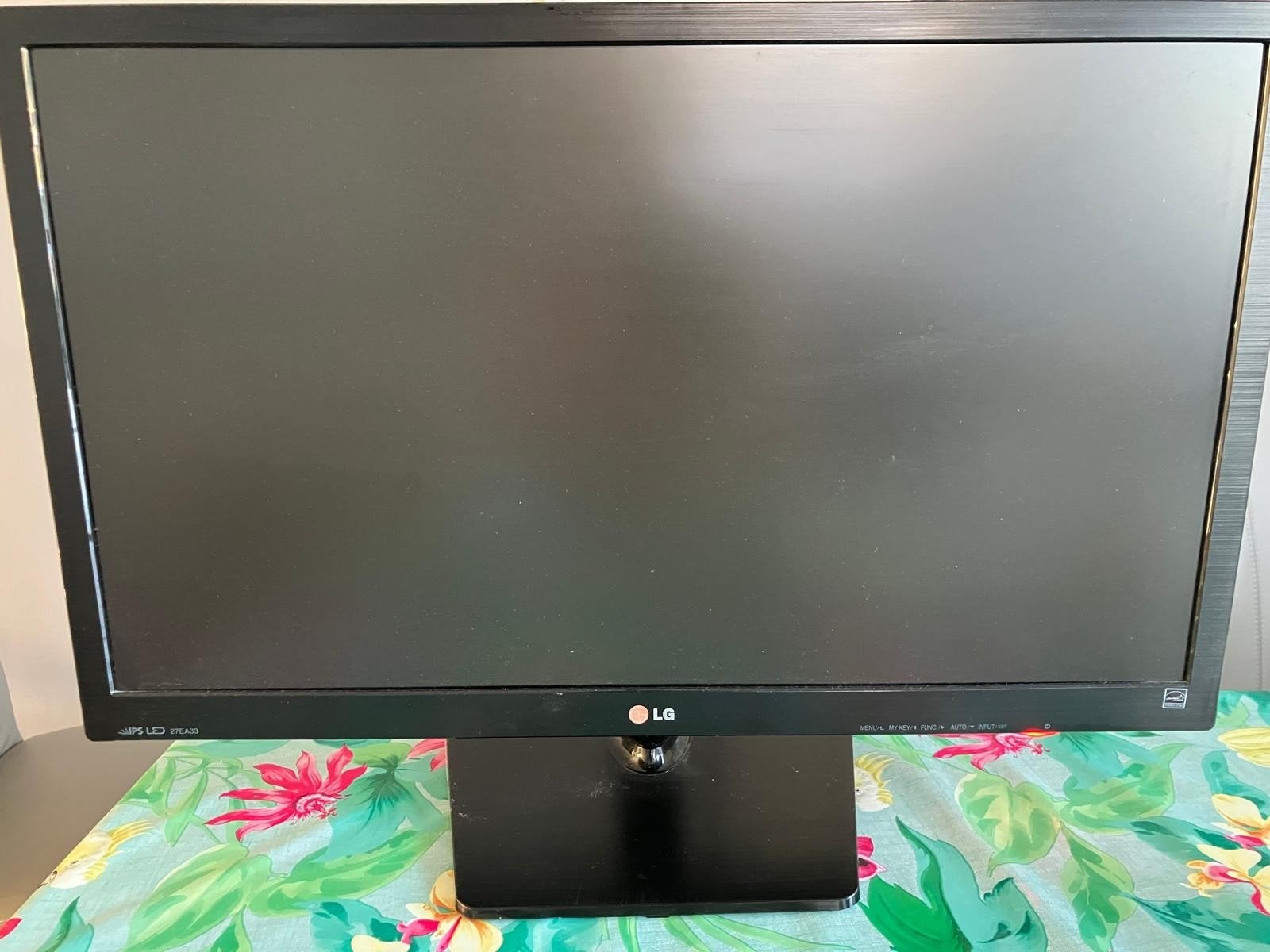Flatiron LG monitor 27 inch 27EA33V - B, Computers en Software, Monitoren, Gebruikt, IPS, Full HD, LG
