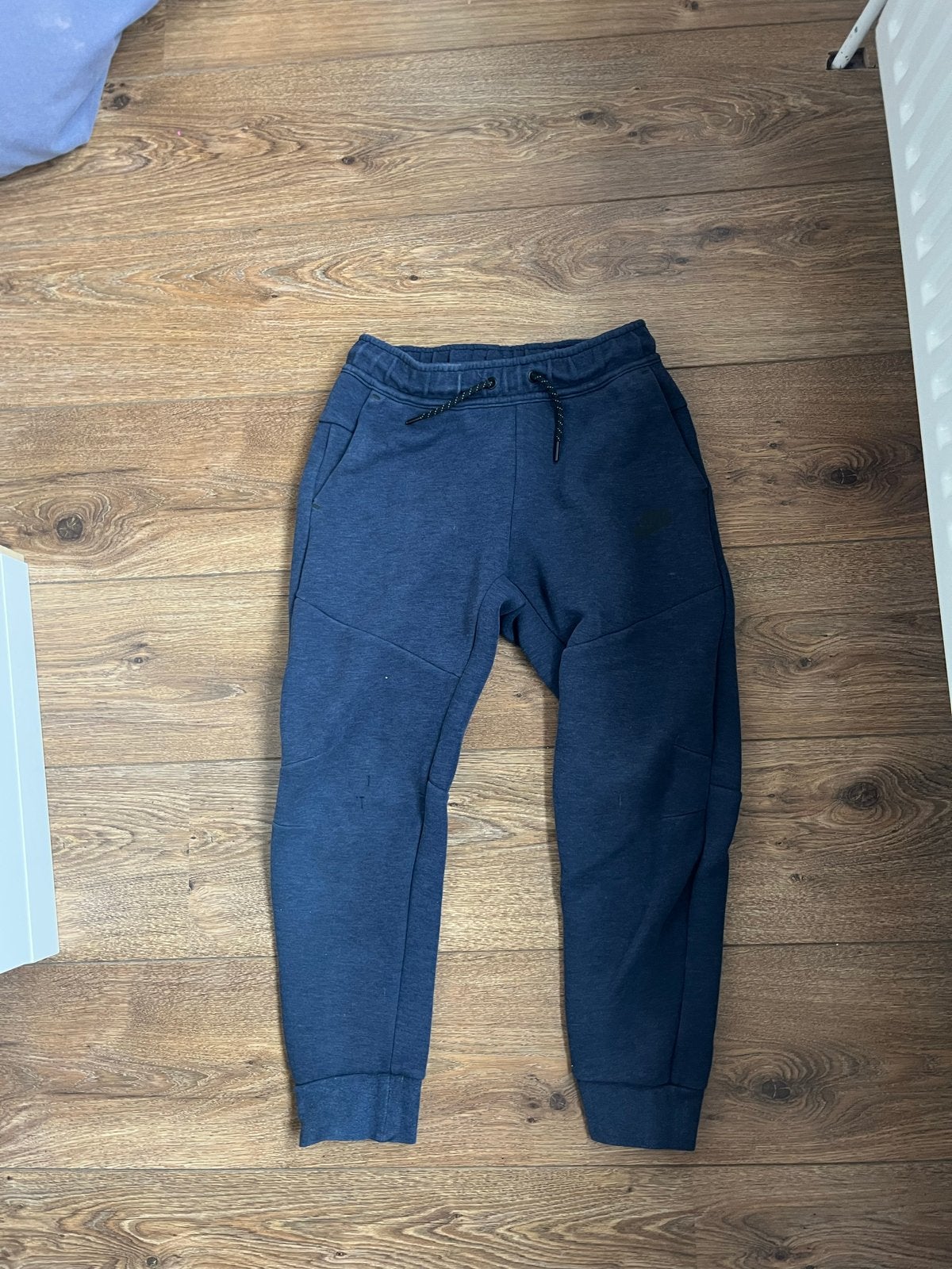 Nike Tech Fleece broek - Nauwelijks gedragen, Ophalen of Verzenden, Zo goed als nieuw, Jongen
