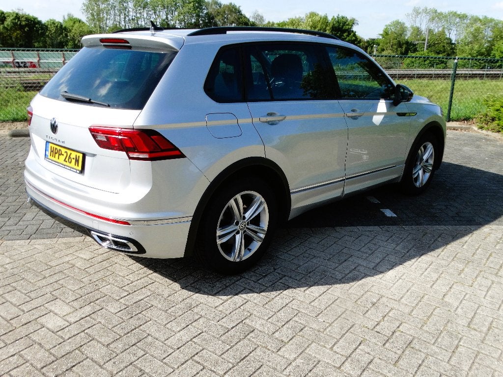 Volkenwagen Tigaun  1.5 motor trekhaak bj 2023 € 27.500,00, Auto's, Volkswagen, Particulier, Tiguan, ABS, Achteruitrijcamera, Adaptive Cruise Control