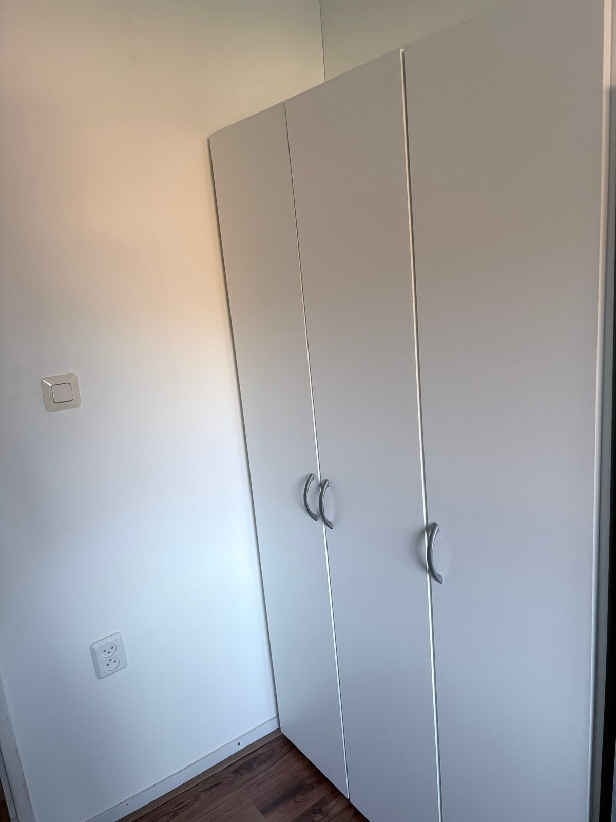 Witte kledingkast, Huis en Inrichting, Kasten | Kledingkasten, Ophalen, Gebruikt, 100 tot 150 cm, 150 tot 200 cm