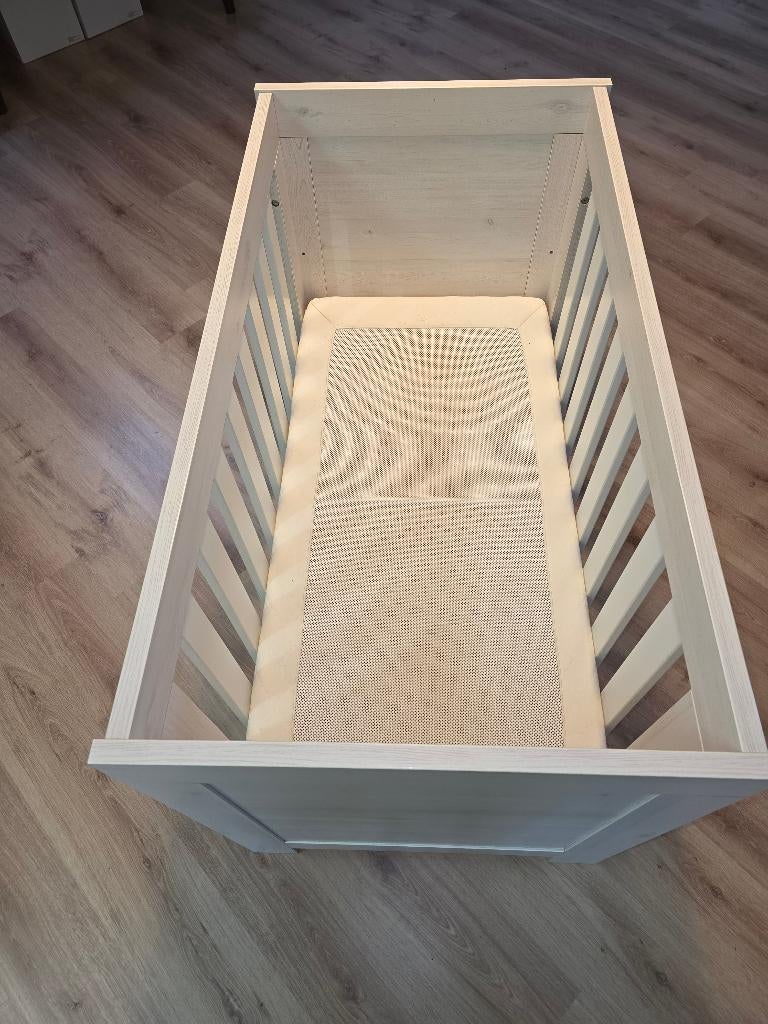 Ledikant, Kinderen en Baby's, Kinderkamer | Complete kinderkamers, Ophalen, Zo goed als nieuw, Jongetje of Meisje