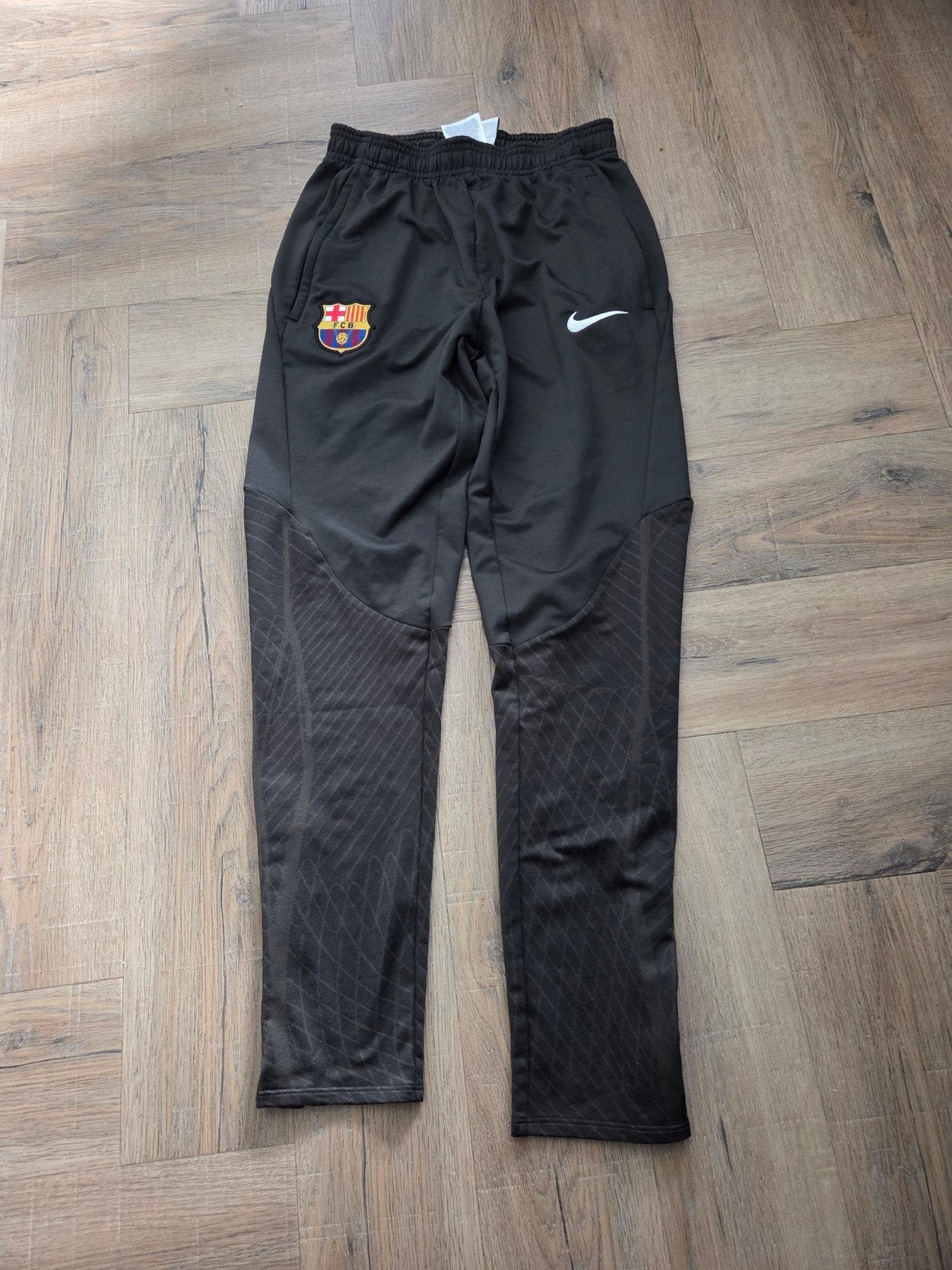 FC Barcelona Nike trainingsbroek - zgan - maat 147-158, Ophalen of Verzenden, Zo goed als nieuw