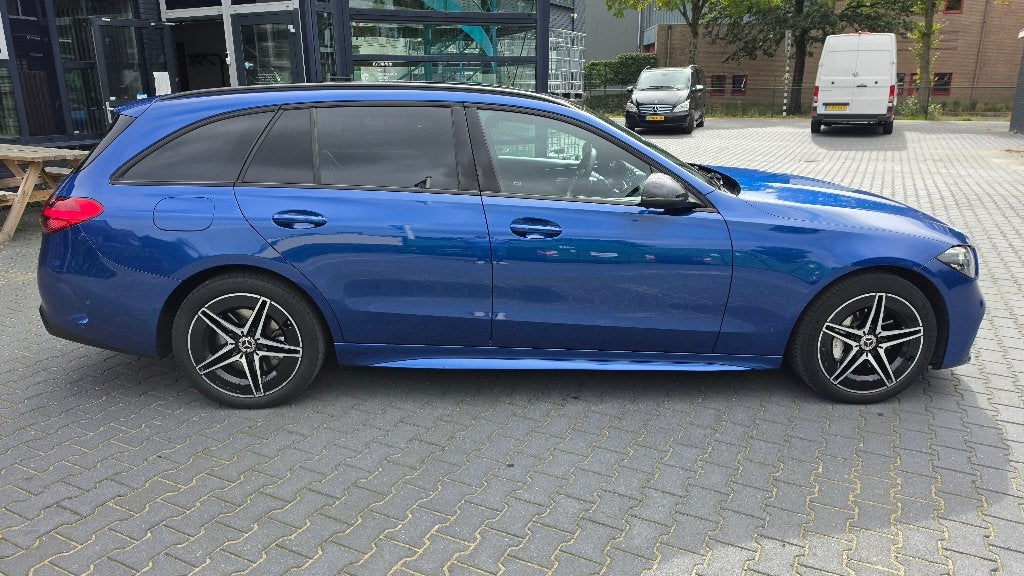 Mercedes C300e Estate AMG Night | Pano | Distronic | Dealer, Auto's, Automaat, Dealer onderhouden, Achterwielaandrijving, 1800 kg