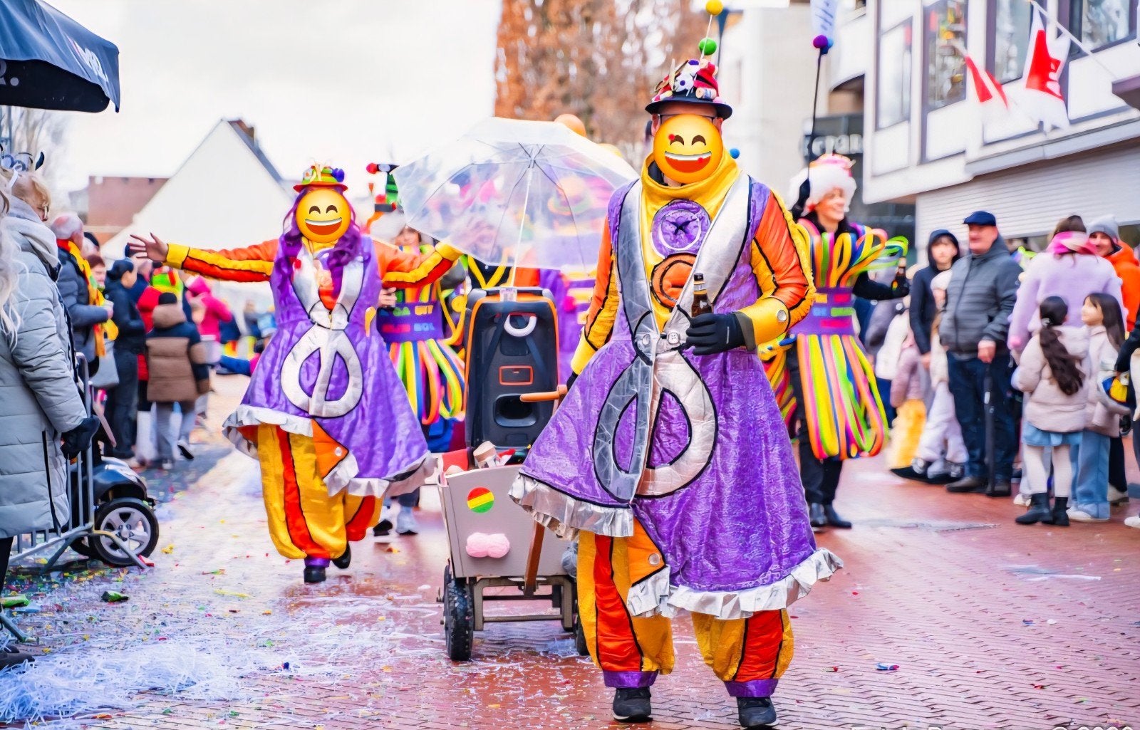 Carnaval loopgroep voor 19 pers, thema naaien, breien, haken, Kleding | Dames, Ophalen, Gedragen, Carnaval, Kleding