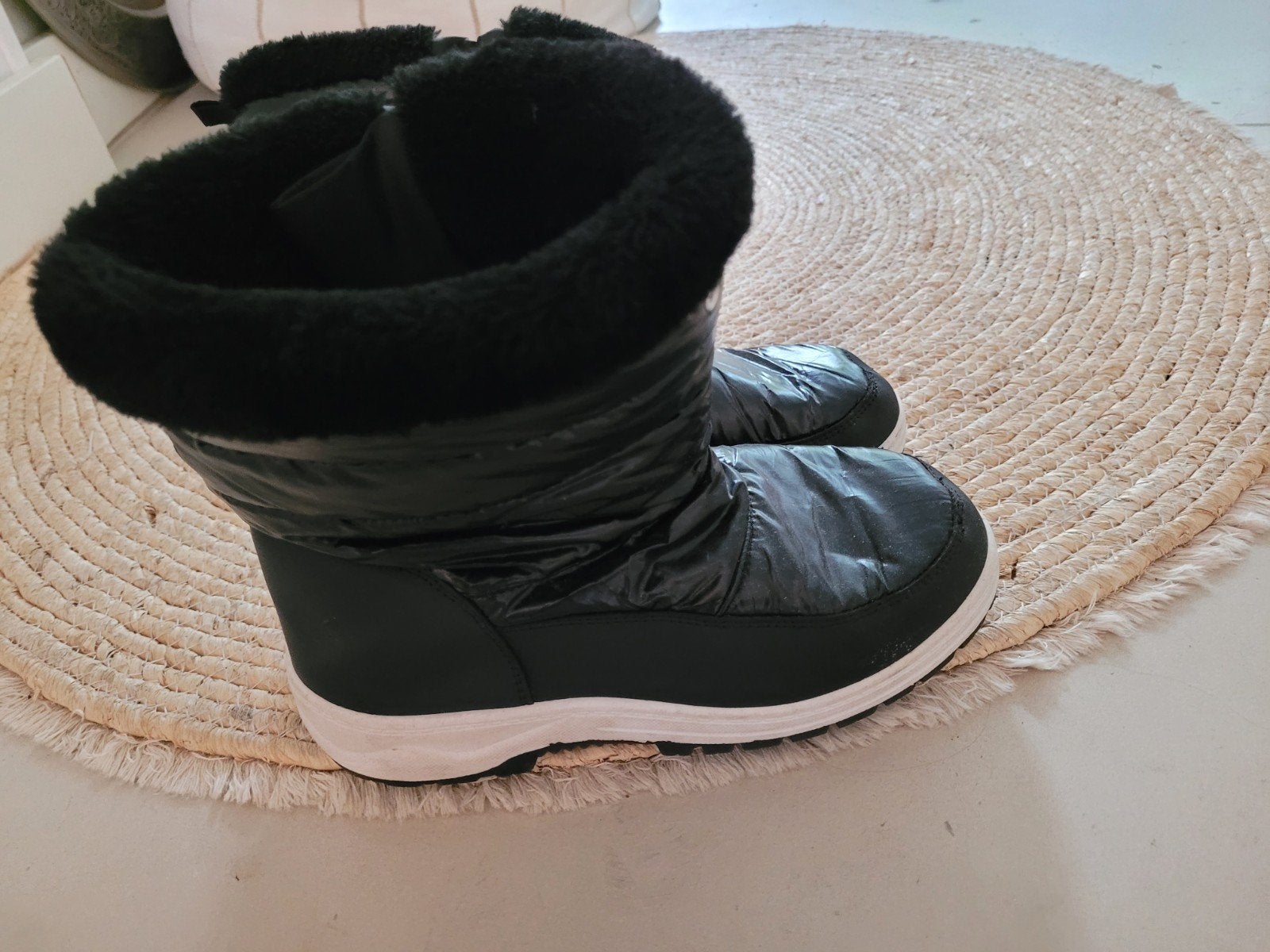 Snowboots winterboots sneeuwlaarzen zgan 38, Ophalen of Verzenden, Zo goed als nieuw, Jongen of Meisje, Laarzen