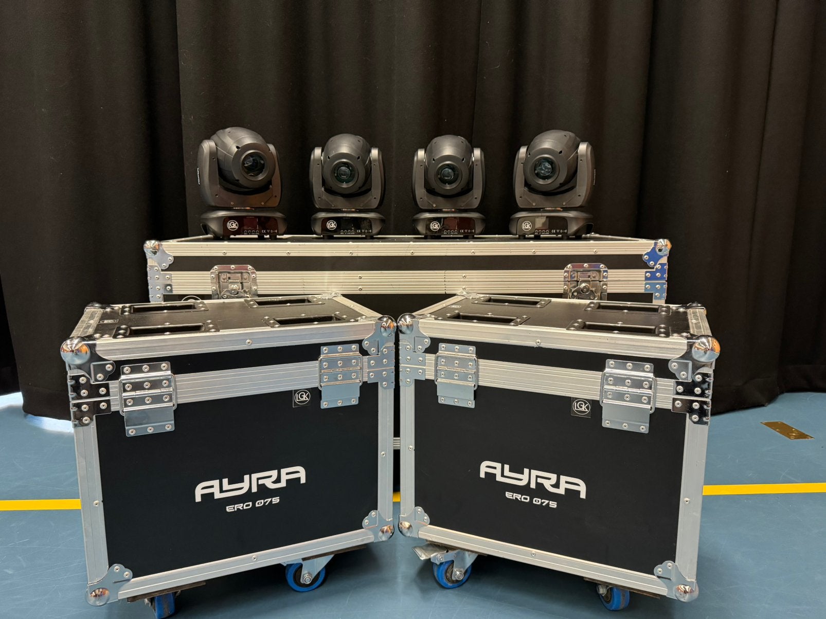 4x Ayra ERO 075 Movingheads + 2 Flightcases Z.G.A.N, Ophalen, Zo goed als nieuw, Licht