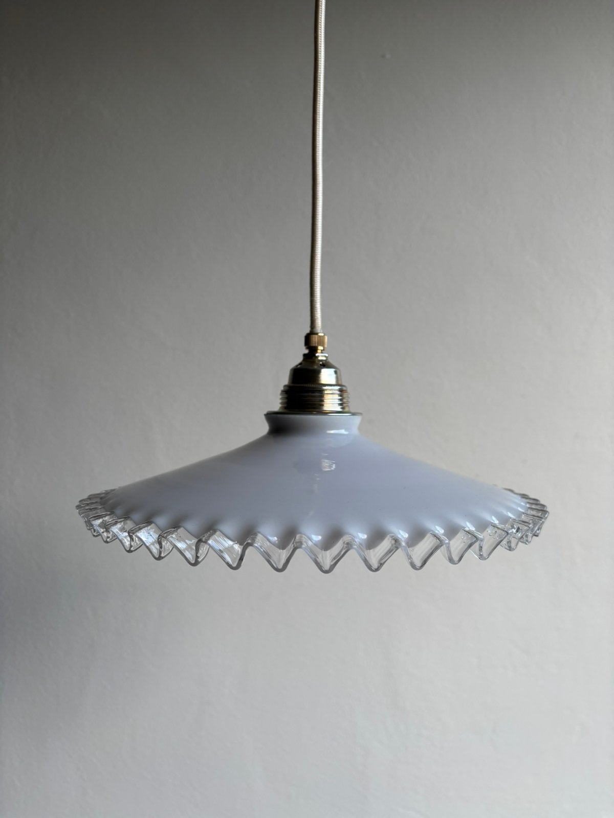 Vintage opaline hanglamp, Ophalen, Zo goed als nieuw, Glas, Minder dan 50 cm