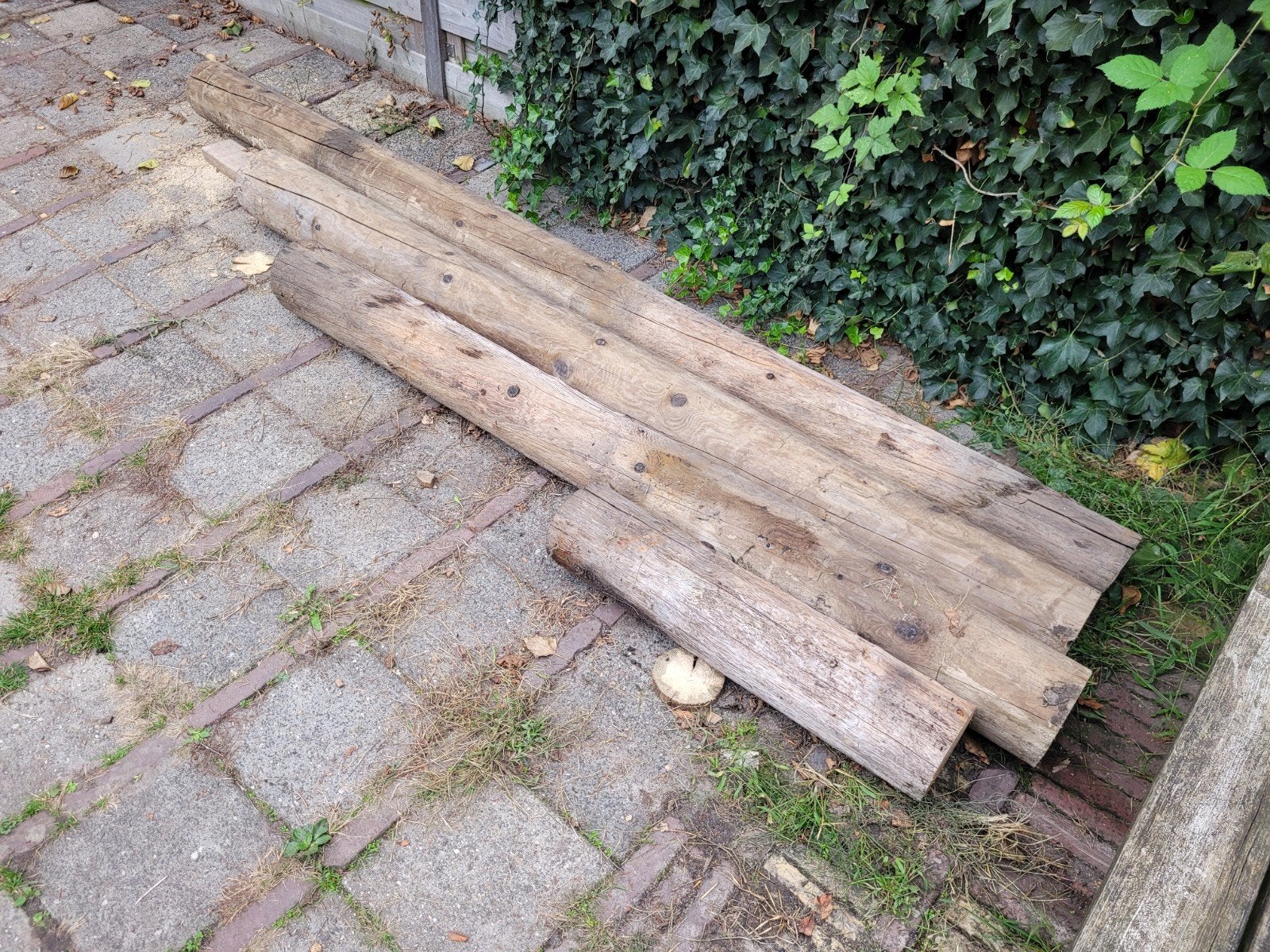 Robuuste houten palen, Doe-het-zelf en Verbouw, Gebruikt, 250 tot 300 cm, 50 mm of meer, Balk