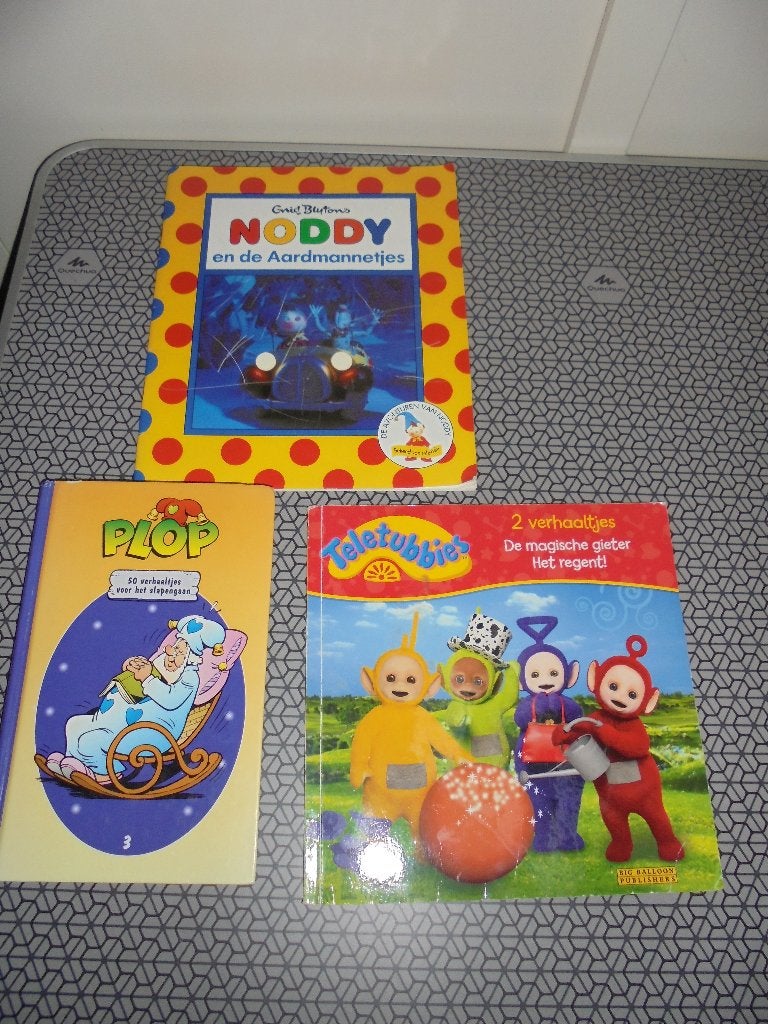 Noddy, Teletubbies, Kabouter Plop boekjes, Ophalen of Verzenden, Zo goed als nieuw, Fictie algemeen