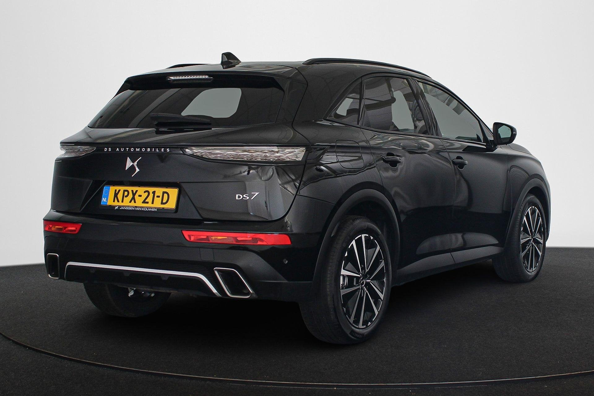 DS 7 1.6 PHEV 225 Etoile Panoramadak FOCAL Stoelventilatie N, 14 kWh, 4 cilinders, Zwart, Hybride Elektrisch/Benzine