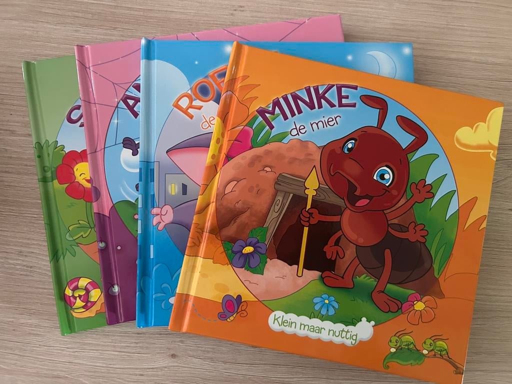 4 boekjes over dieren, Verzenden, Zo goed als nieuw, 3 tot 4 jaar